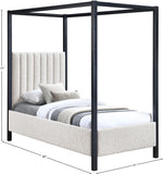 Kelly - Bed