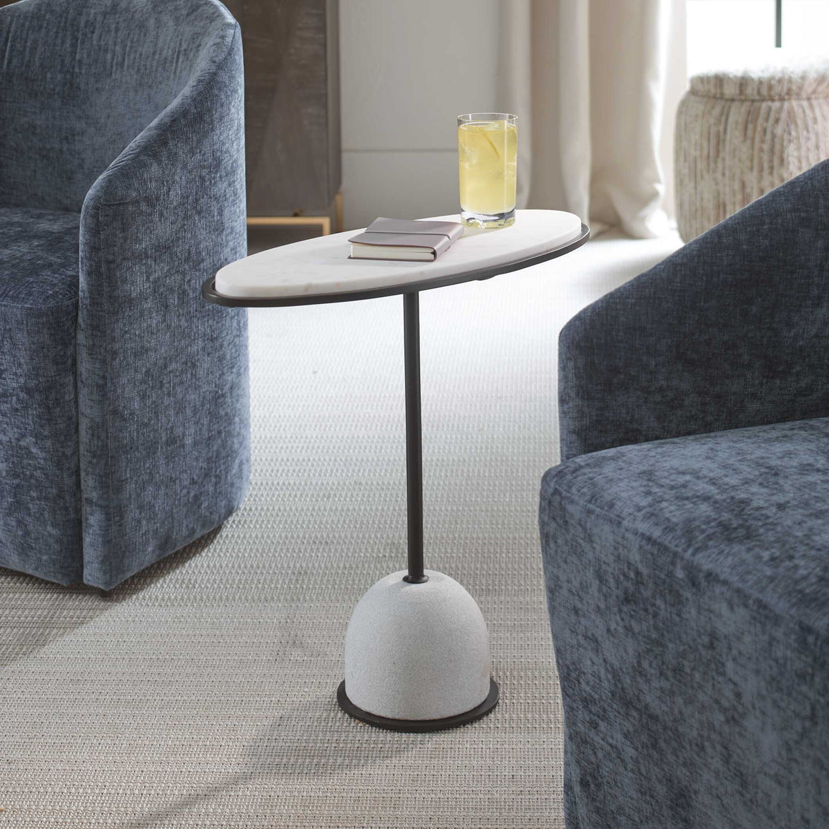 Morro - Marble Side Table - White / Black