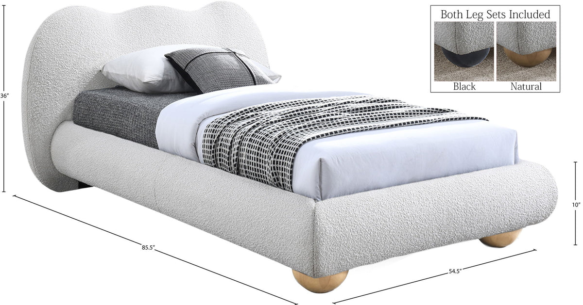 Hyde - Bed