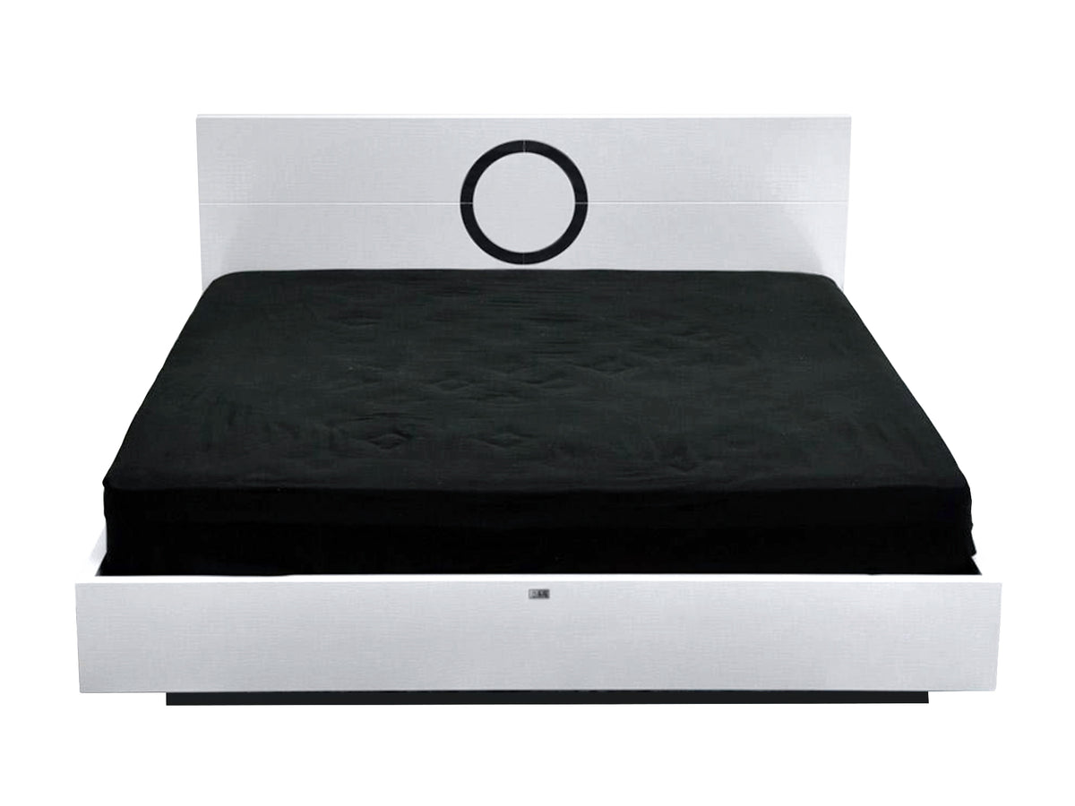 Ovidius - Modern White Crocodile Lacquer Bed by VIG Furniture - View 1