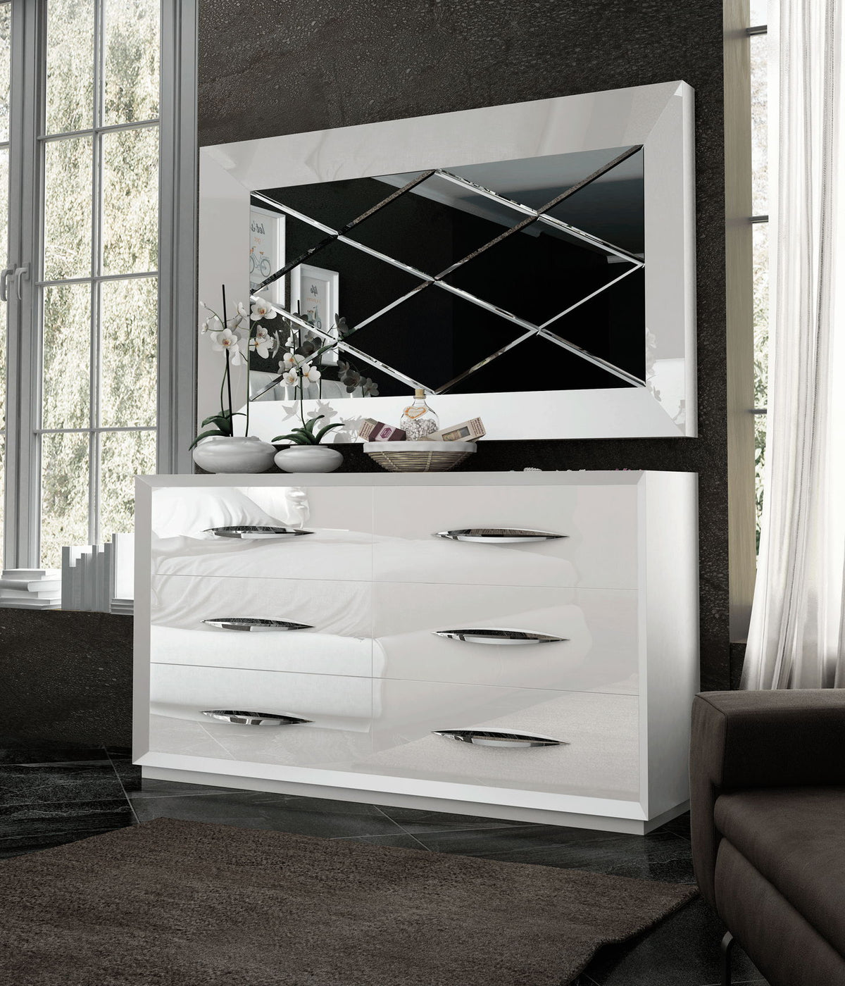 Carmen - Dresser