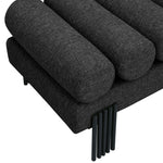 Akeela - Bench