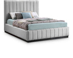 Lucia - Bed