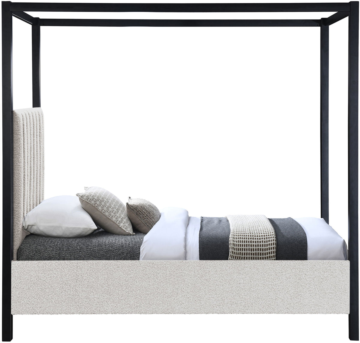 Kelly - Bed