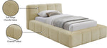 Carlin - Bed