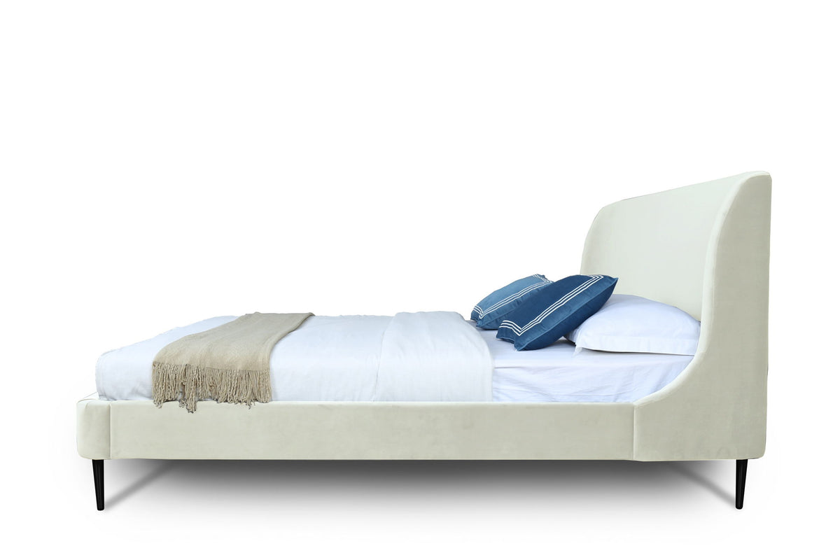 Manhattan Heather - Bed With Black Legs
