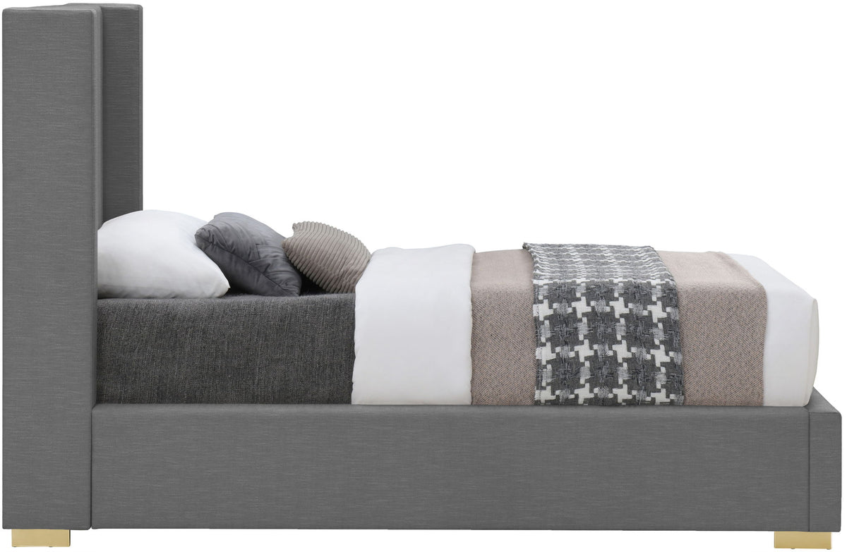 Royce - Bed