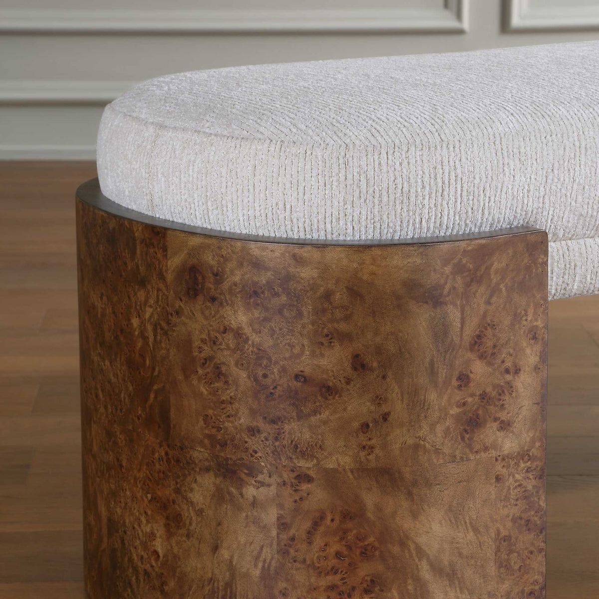 Thorian - Bench - Brown / Off-White
