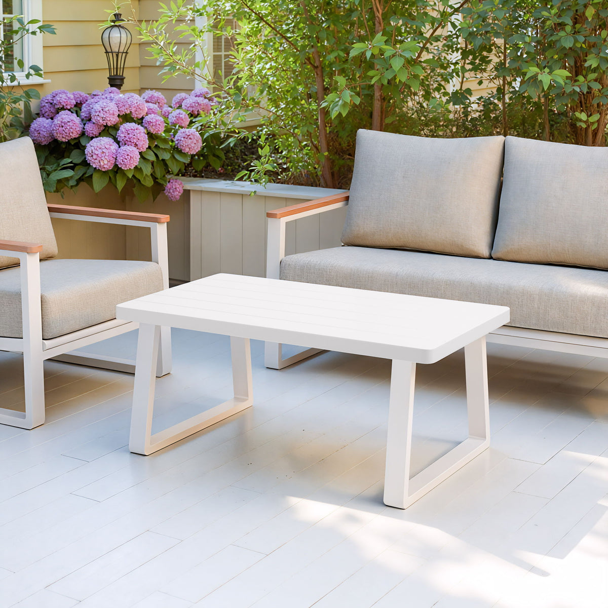 Welt - Outdoor Table