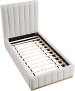Lucia - Bed