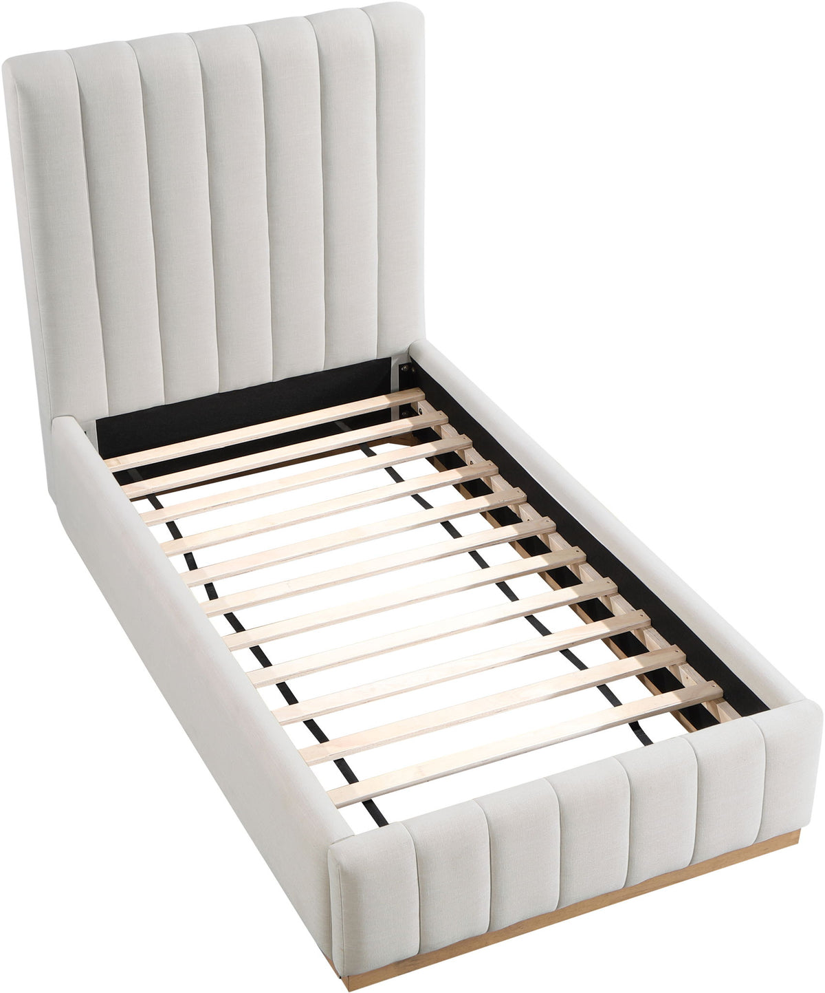 Lucia - Bed
