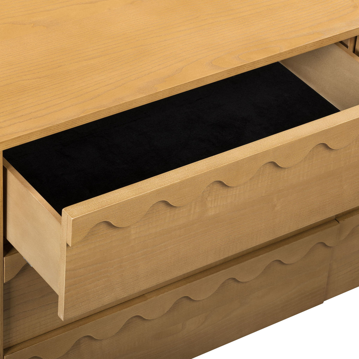 Oodle - 6 Drawer Dresser