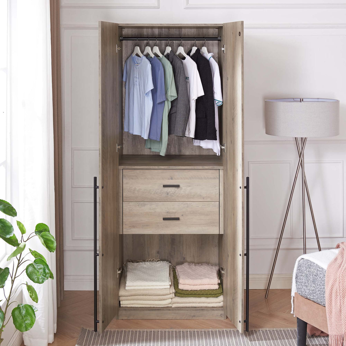 Manhattan Lee - Wardrobe Closet