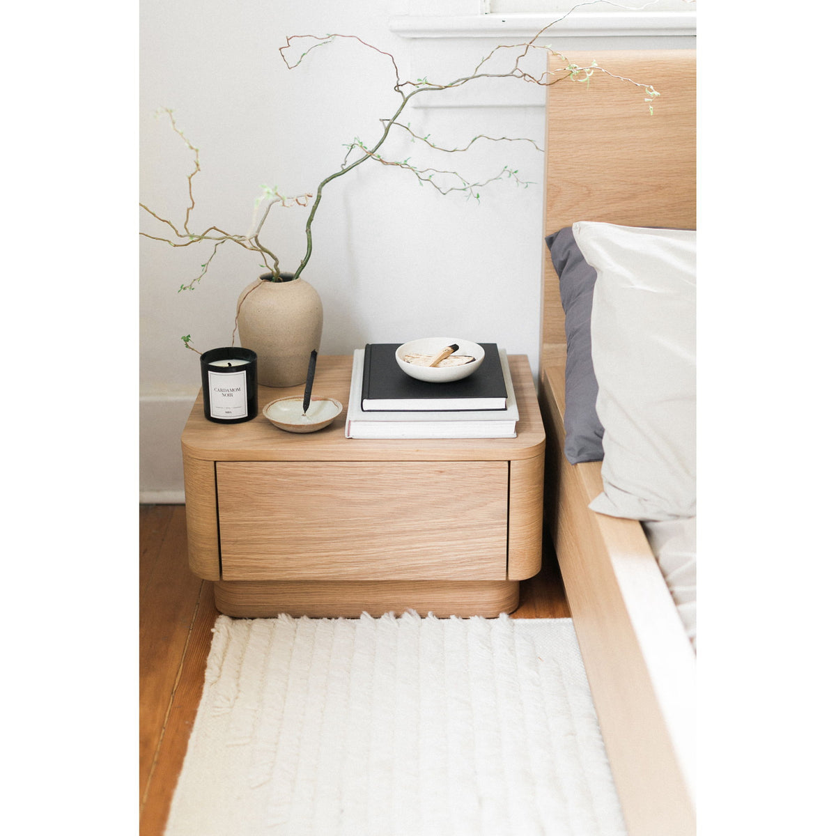 Round Off - Nightstand - Beige / Oak