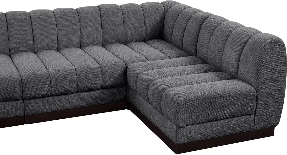 Quinn - 7 Piece Modular Sectional