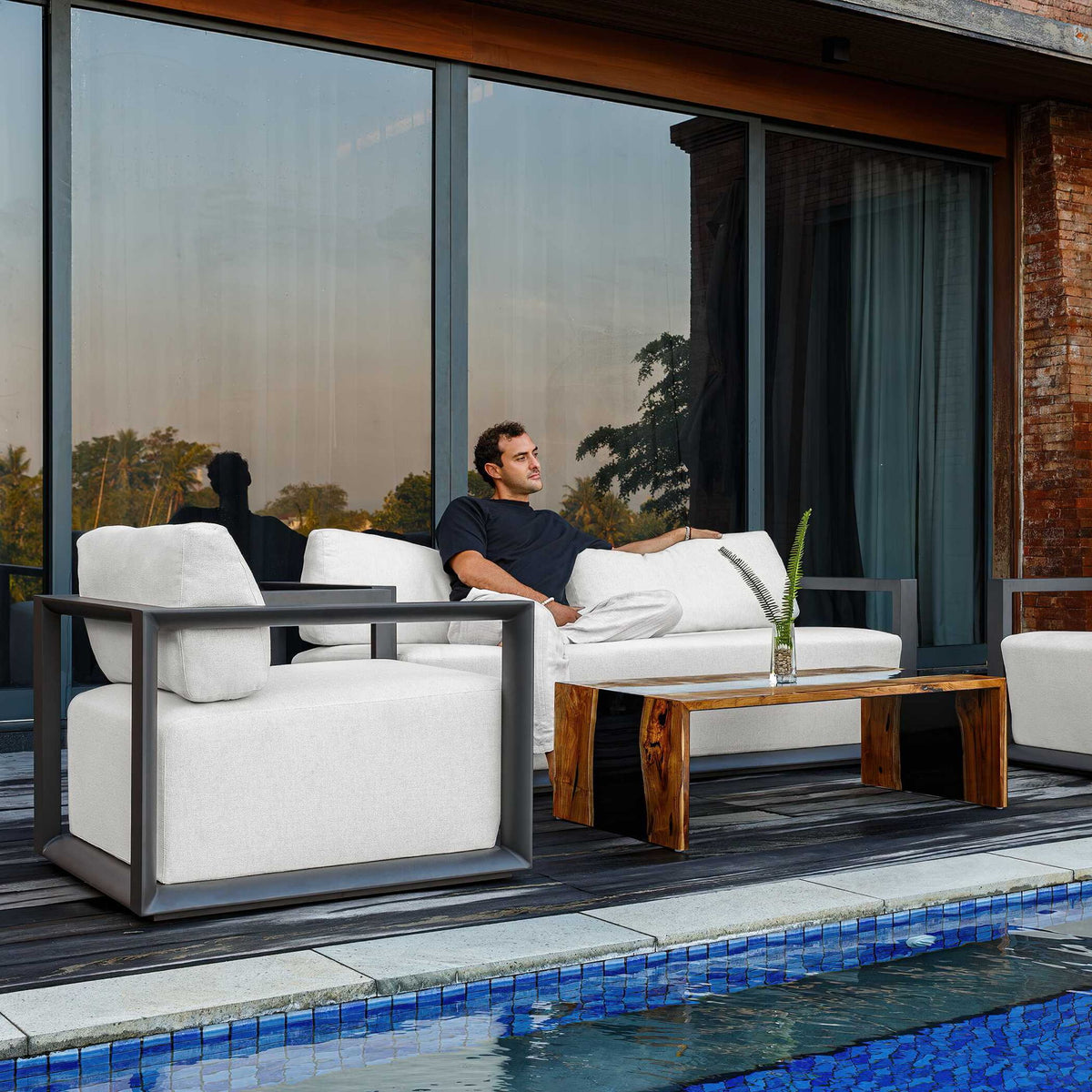 Remsen - Outdoor Lounge Chair - Black / Oyster
