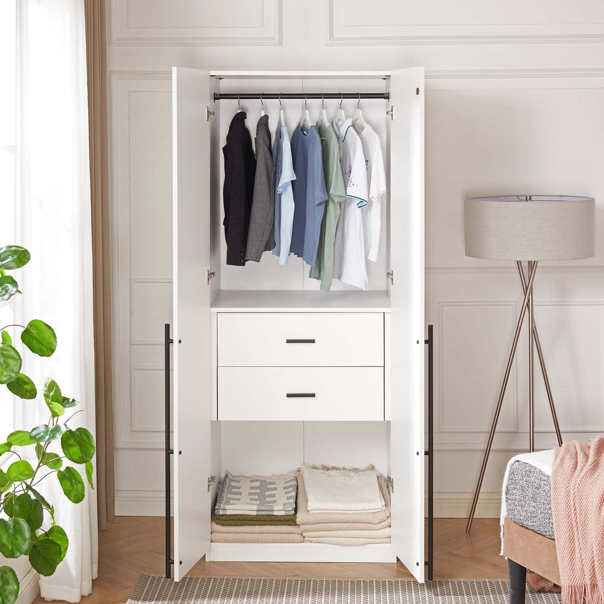 Manhattan Lee - Wardrobe Closet