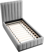 Lucia - Bed
