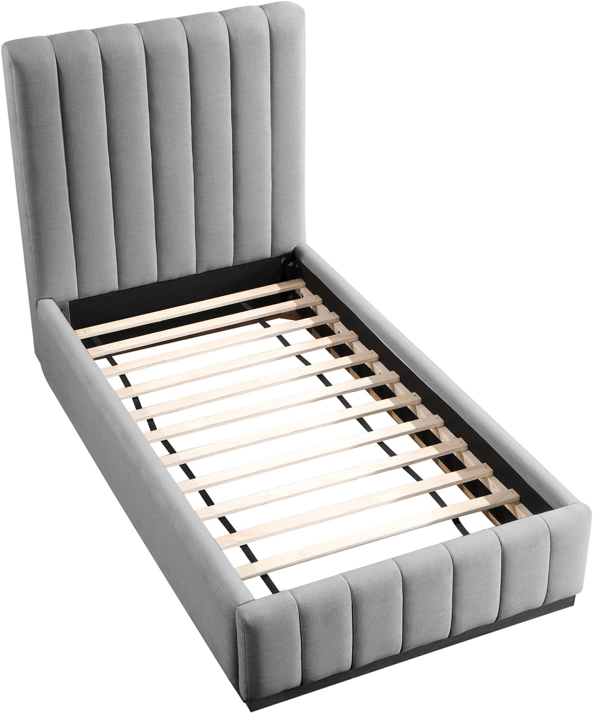 Lucia - Bed