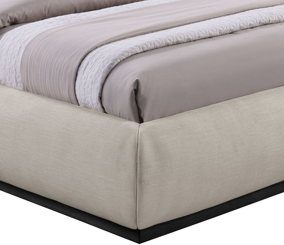 Vaughn - Chenille Bed With Black Base