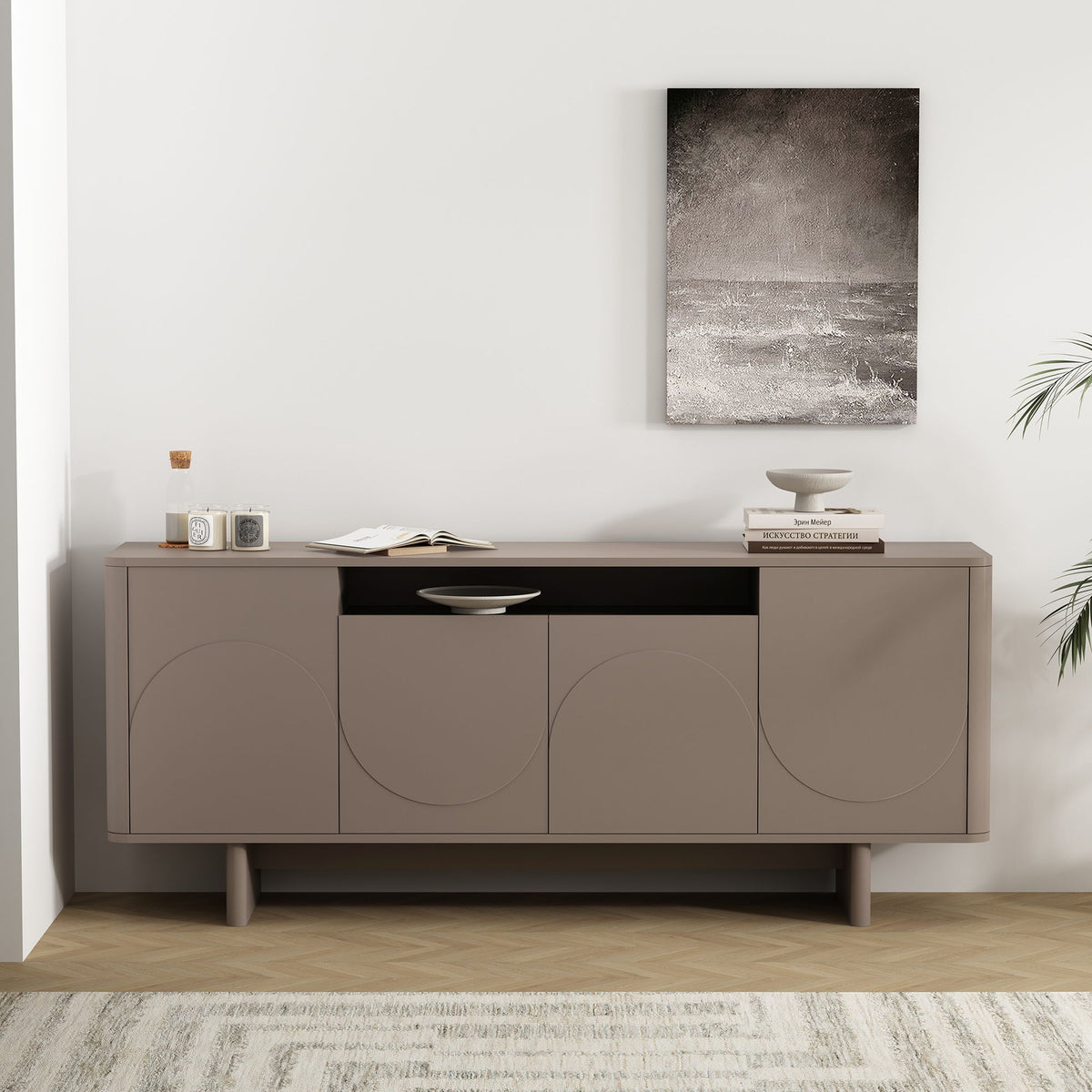 Manhattan Ella - Sideboard