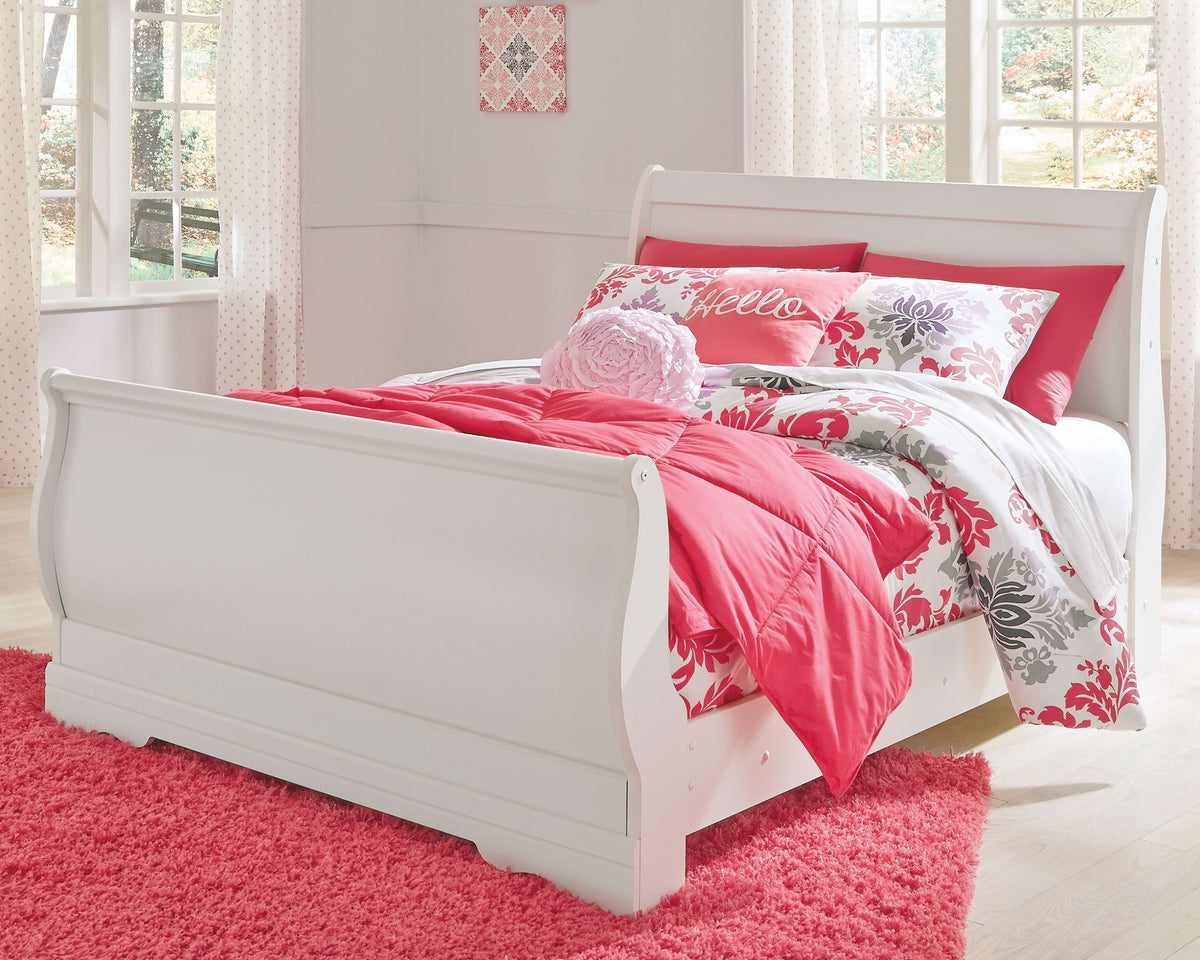 Anarasia - Sleigh Bed