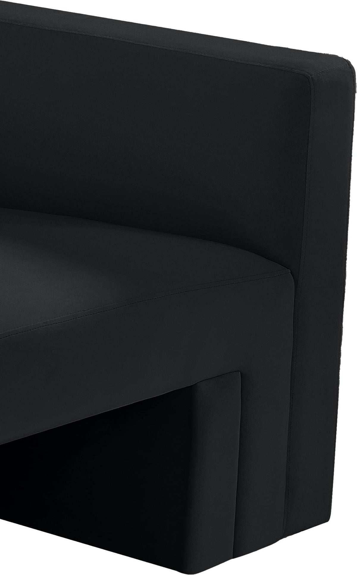 Henson - Loveseat