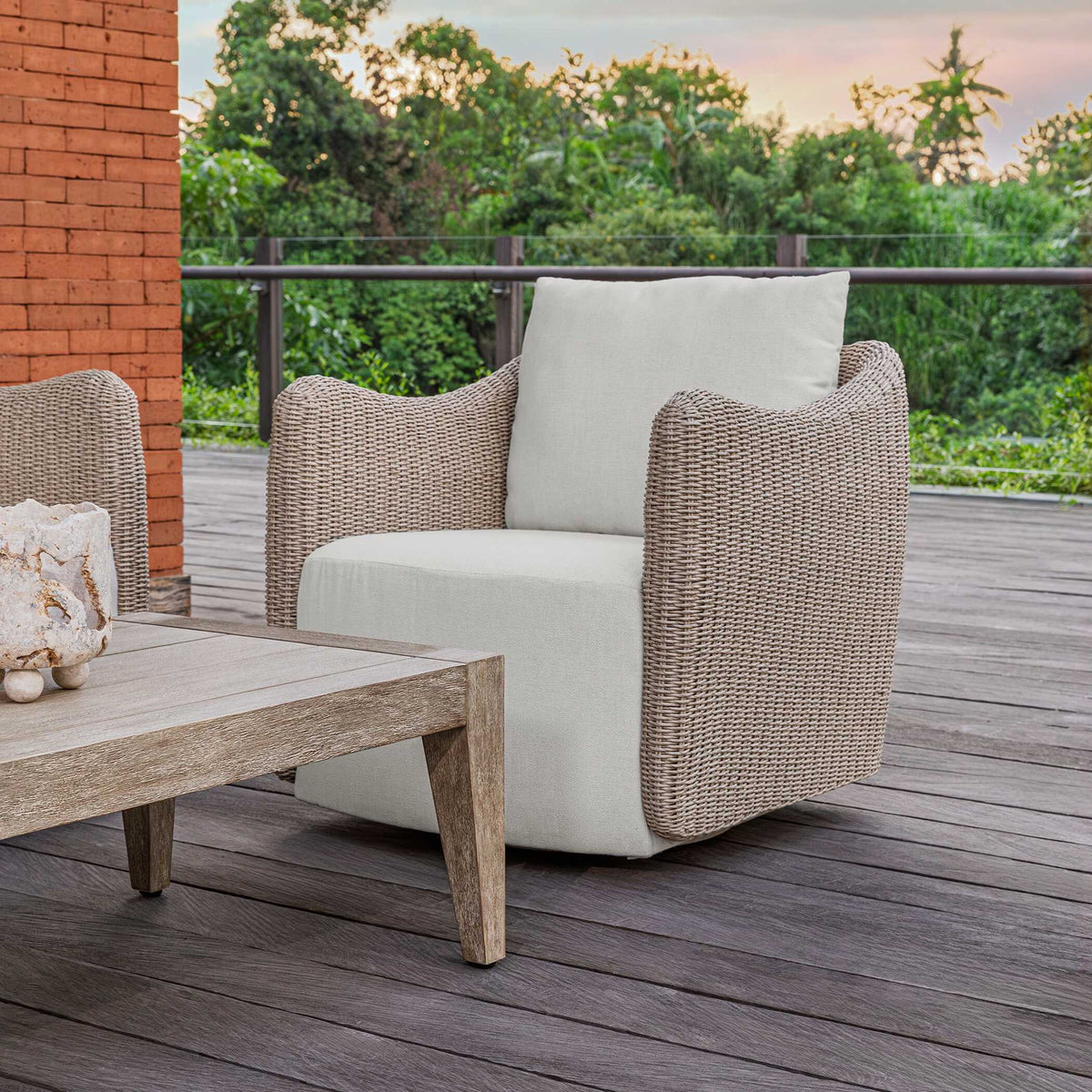 Sunset - Outdoor Swivel Lounge Chair - Oatmeal / Oyster White