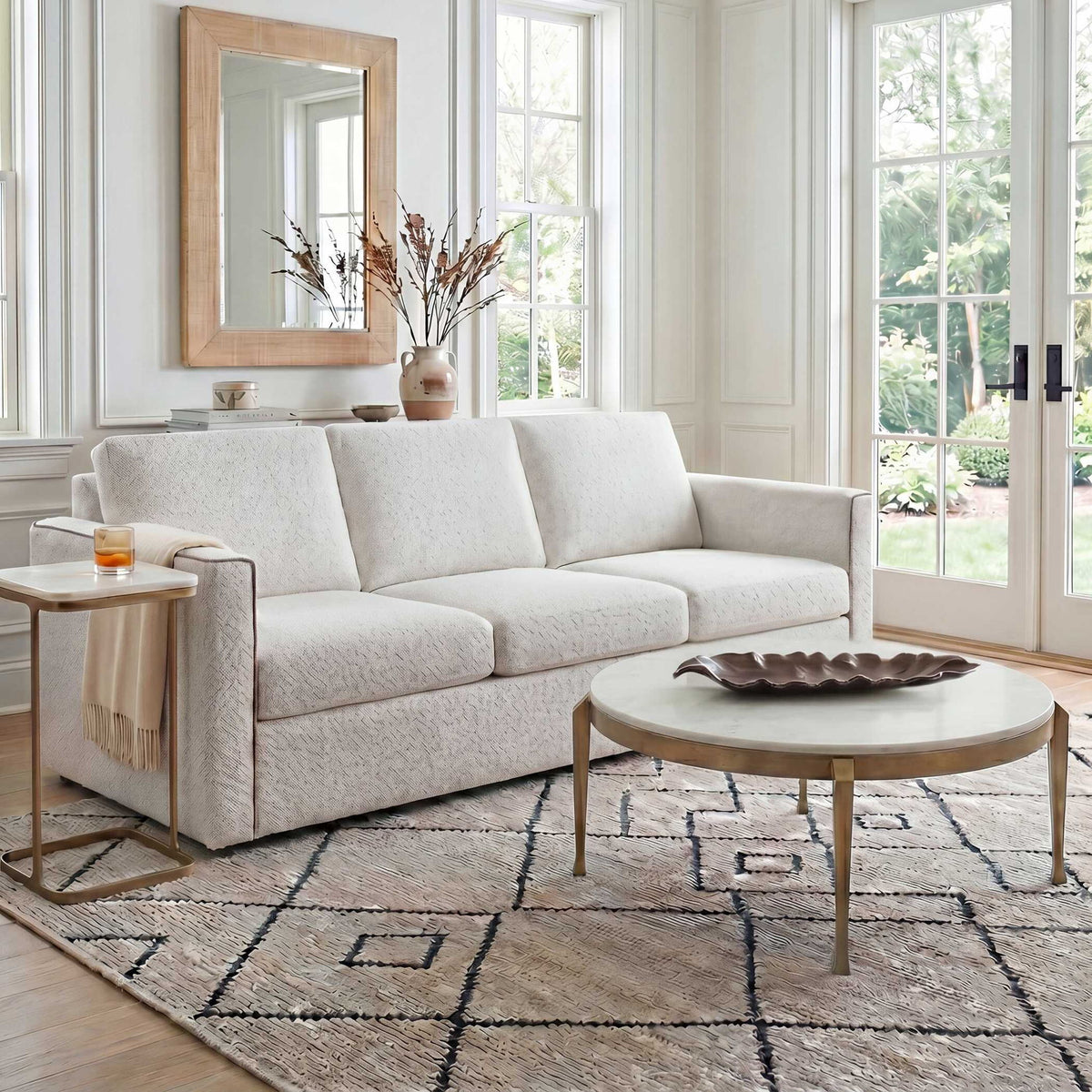 Tylan - Round Marble Coffee Table - Brass / White