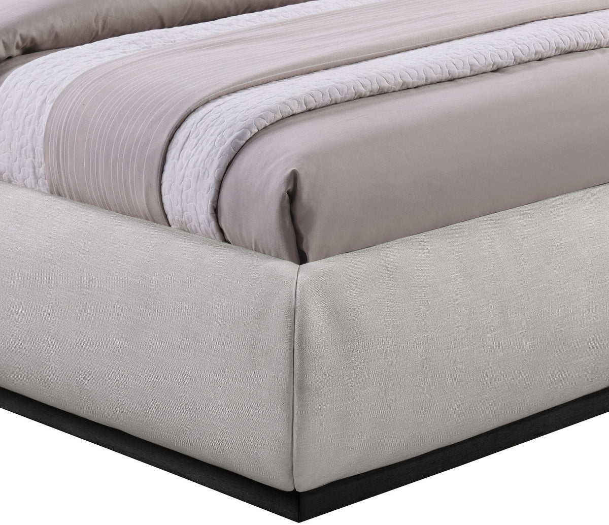 Vaughn - Chenille Bed With Black Base