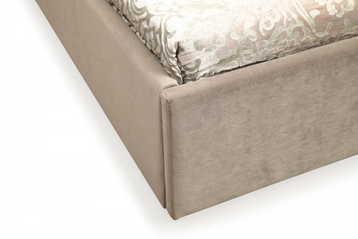 Moontide - Glam Beige Velvet and Brushed Brass Bed by VIG Furniture - View 4