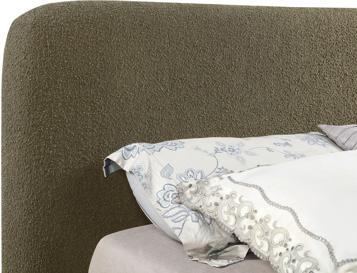 Rigby - Bed With Black Base