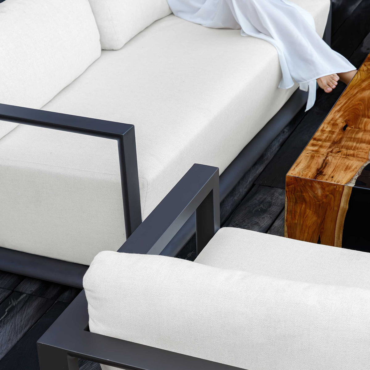 Remsen - Outdoor Lounge Chair - Black / Oyster