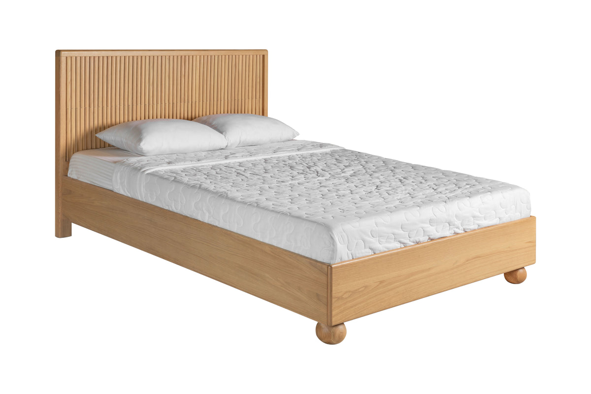 Eastern King Winters - Modern Natural Oak Bed by VIG Furniture - View 1