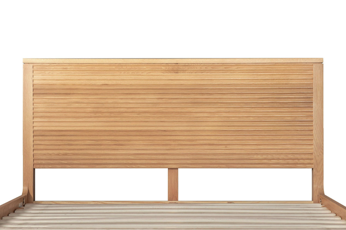 Queen Seattle - Modern Natural Oak Bedroom Set