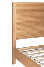 Queen Seattle - Modern Natural Oak Bedroom Set