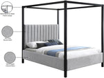 Kelly - Bed