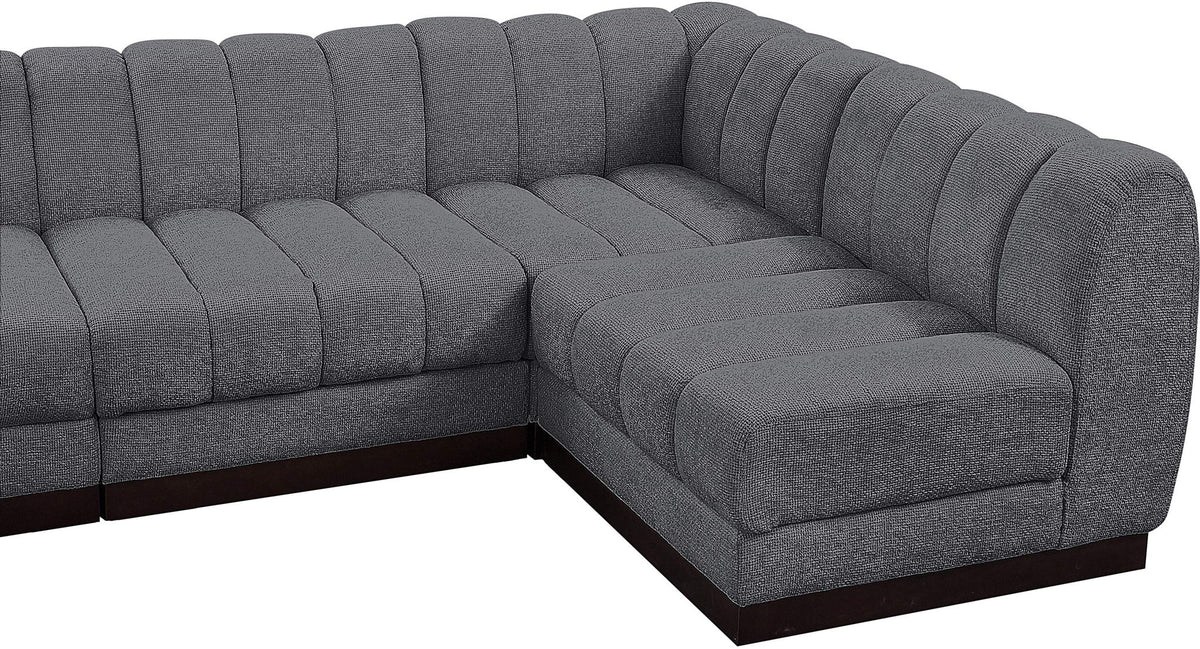 Quinn - 8 Piece Modular Sectional
