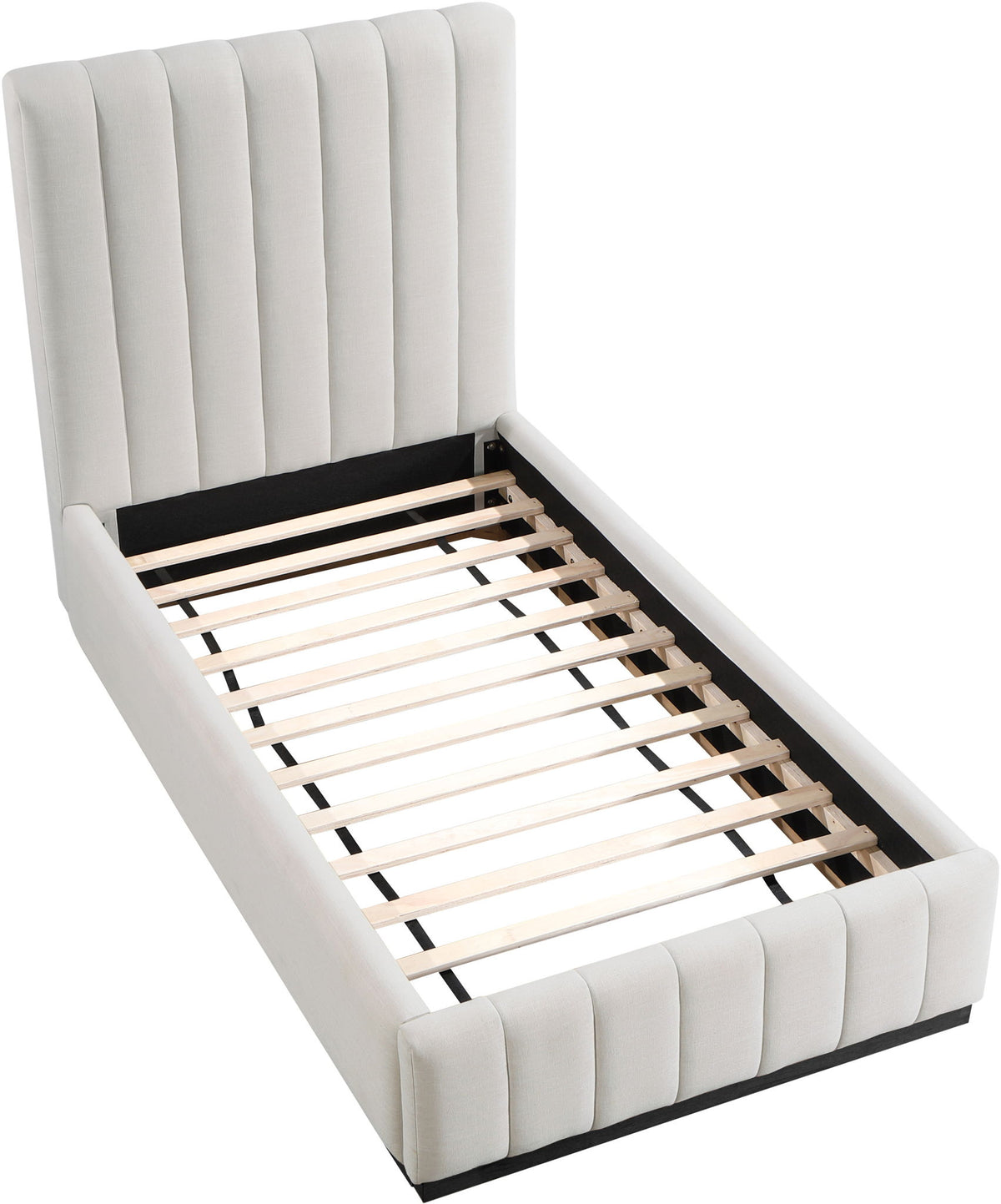 Lucia - Bed