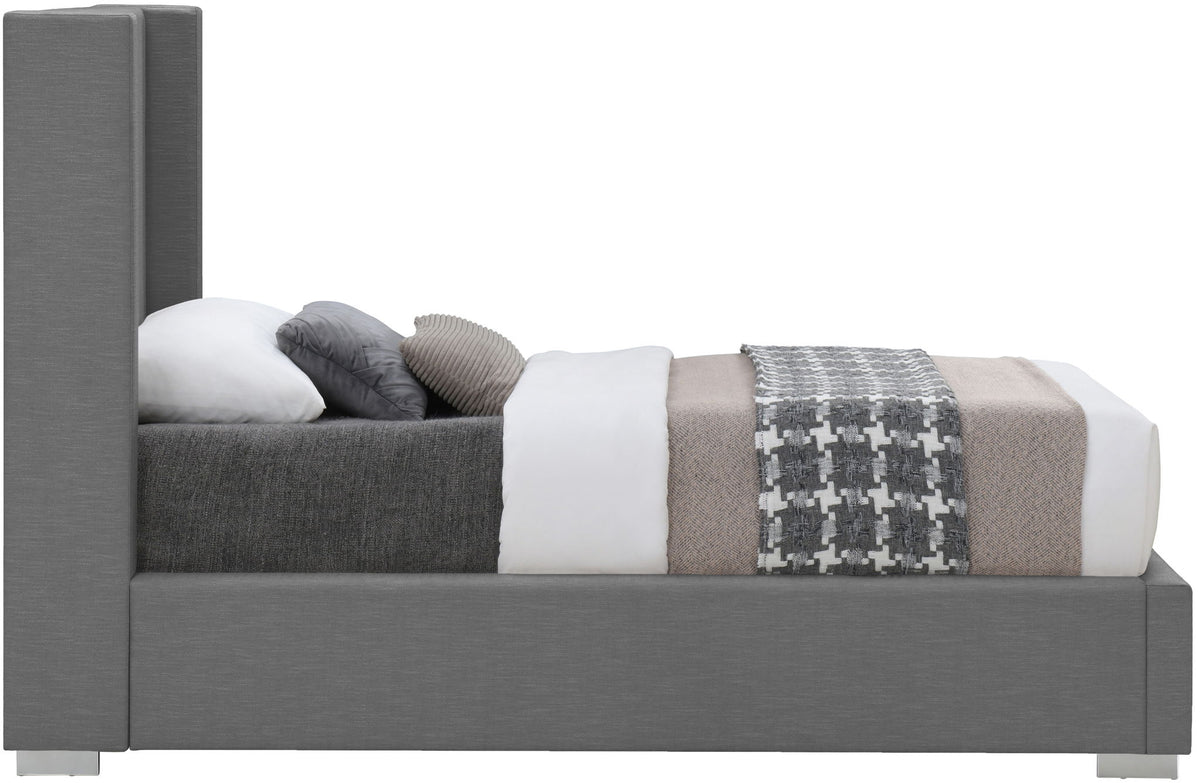 Royce - Bed