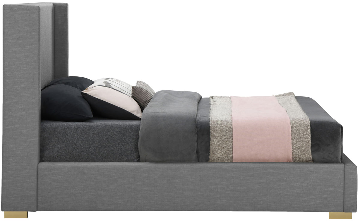Royce - Bed