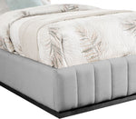 Lucia - Bed