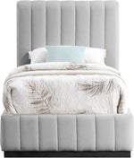 Lucia - Bed
