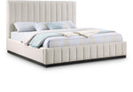 Lucia - Bed