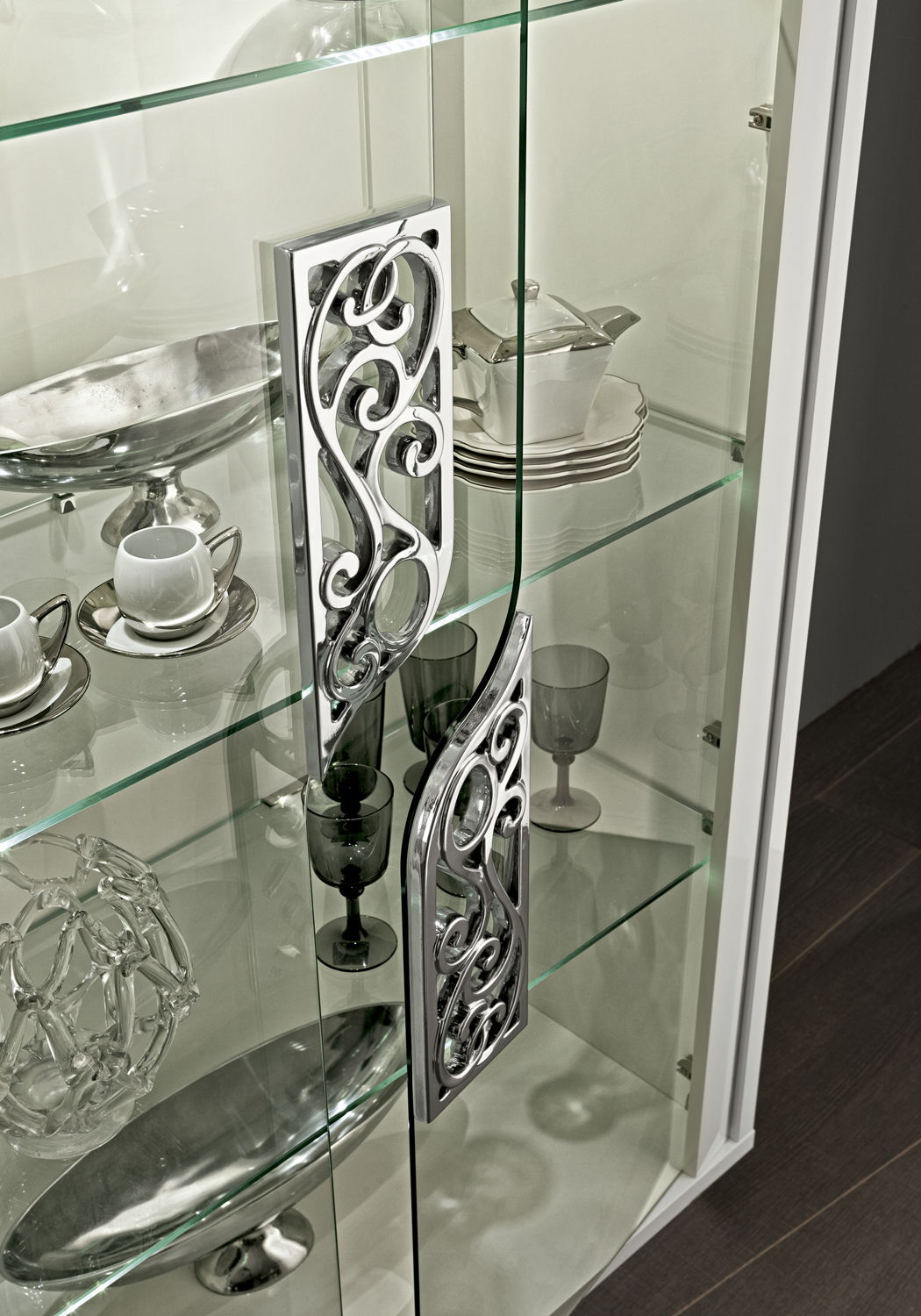 Roma - 2 Door Curio - White