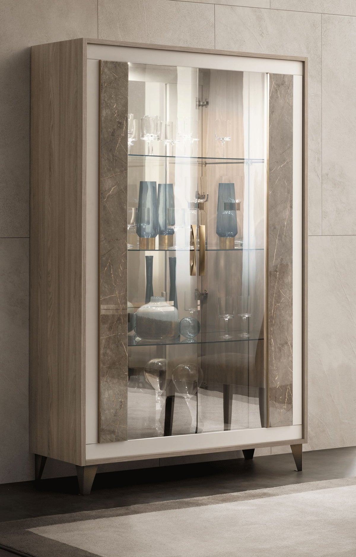 ArredoAmbra - 2 Door Glass Cabinet - Light Brown