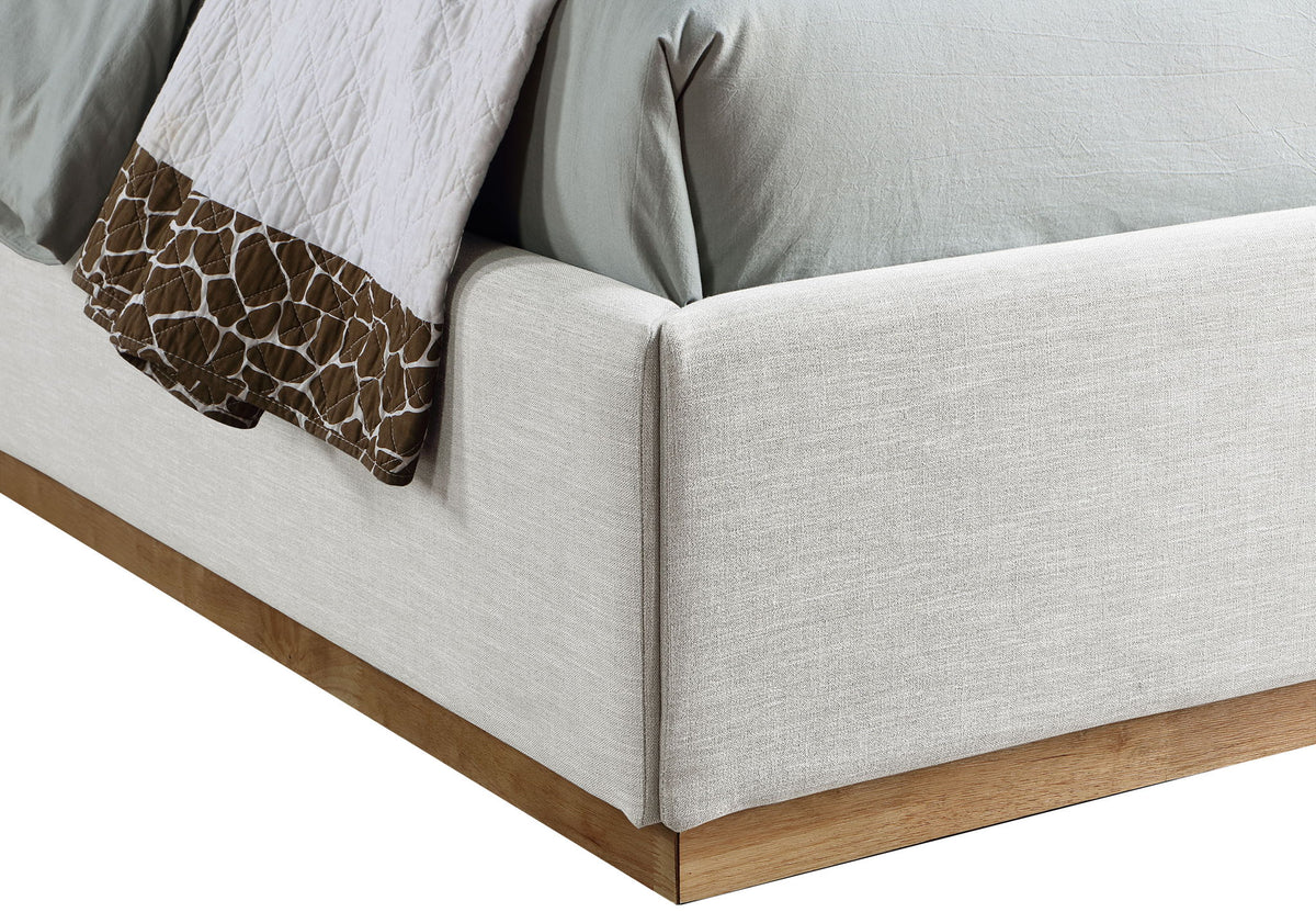 Flynn - Bed