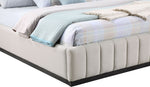 Lucia - Bed