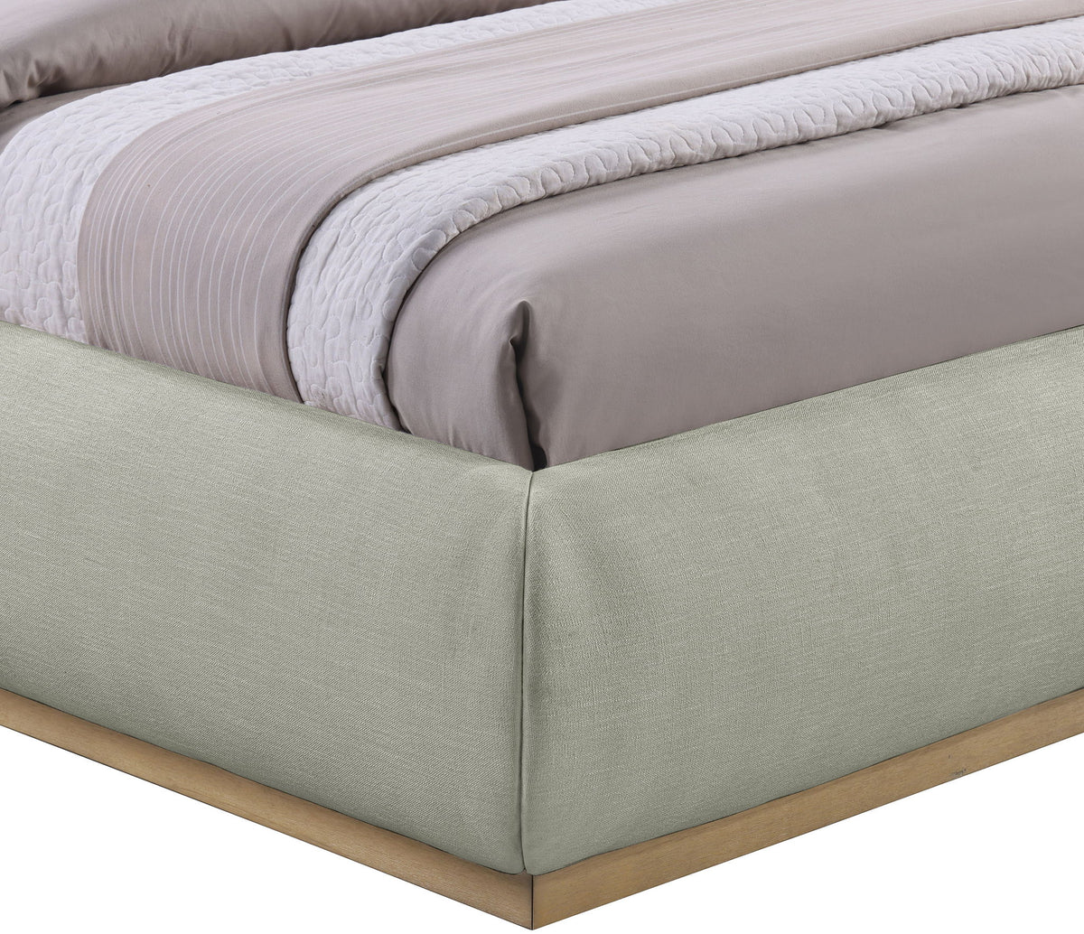 Vaughn - Chenille Bed With Natural Base