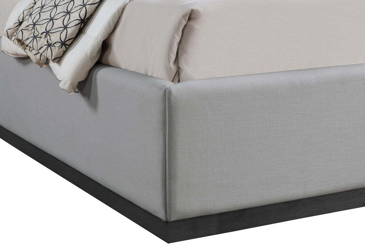 Flynn - Bed